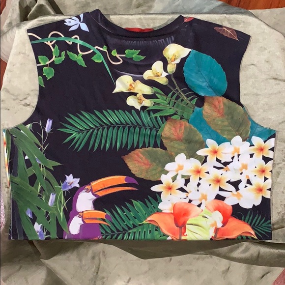 Signature 8 tropical crop top - Picture 2 of 3